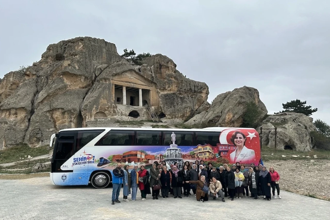 Çamlıca ve Çankaya Mahalle Sakinleri Frig Vadilerini Keşfetti